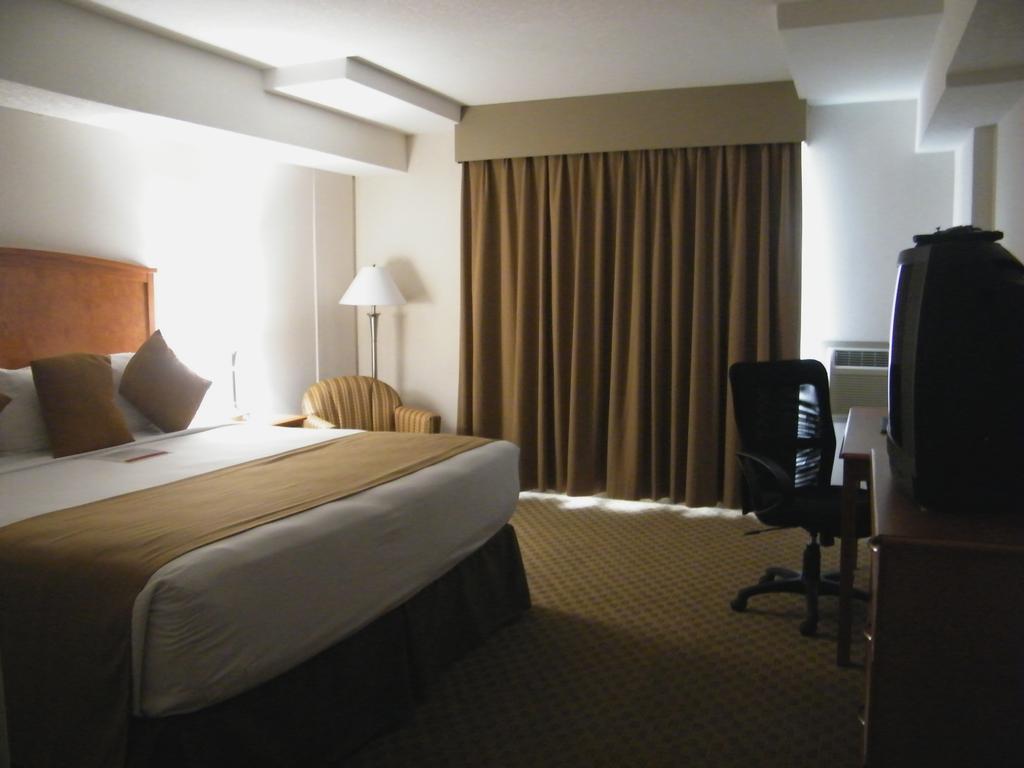 Ramada By Wyndham Edmonton South Hotel Cameră foto